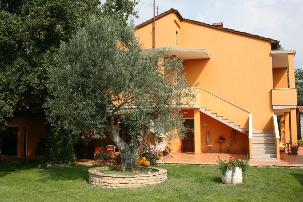 Sossa Apartments Umag Exteriör bild