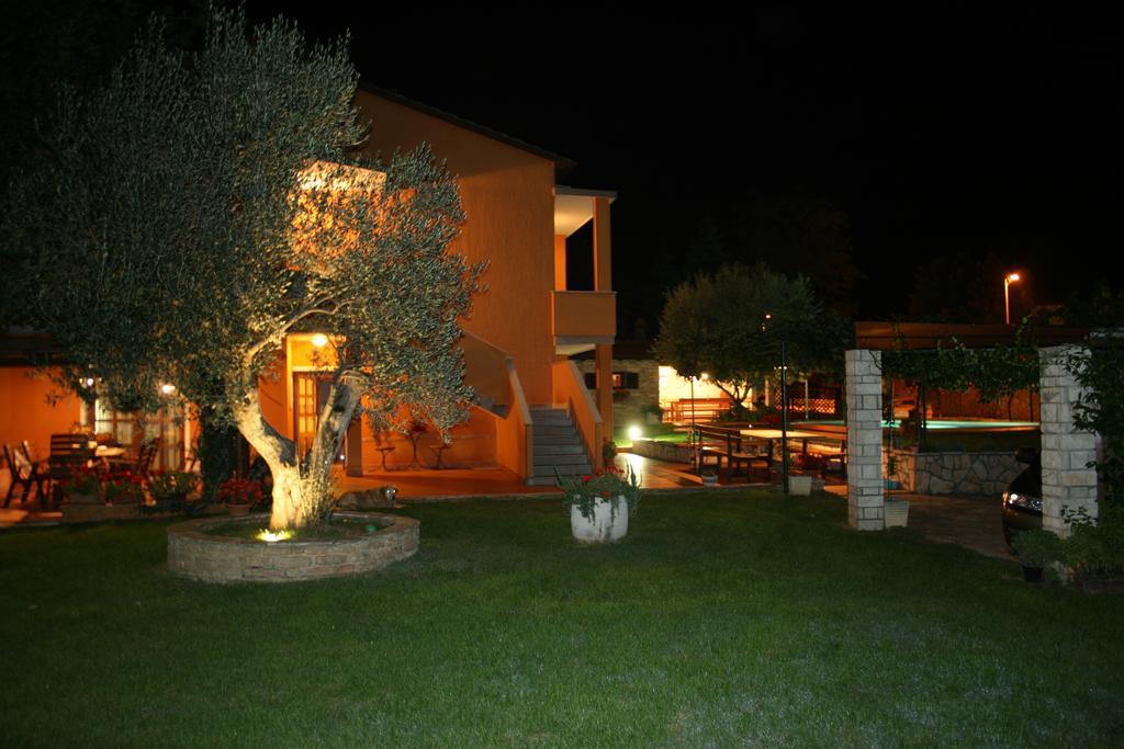 Sossa Apartments Umag Exteriör bild