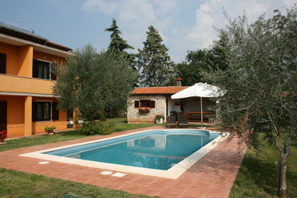 Sossa Apartments Umag Rum bild